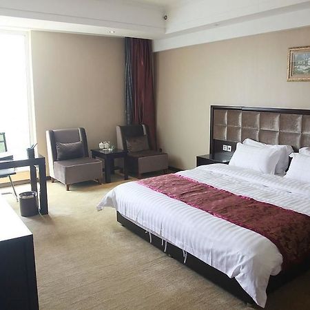 Weishi International Hotel Qing Zhou Exteriér fotografie