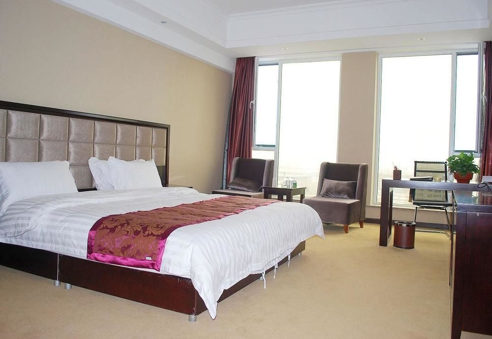 Weishi International Hotel Qing Zhou Exteriér fotografie