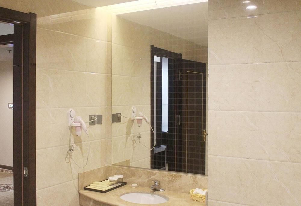 Weishi International Hotel Qing Zhou Exteriér fotografie