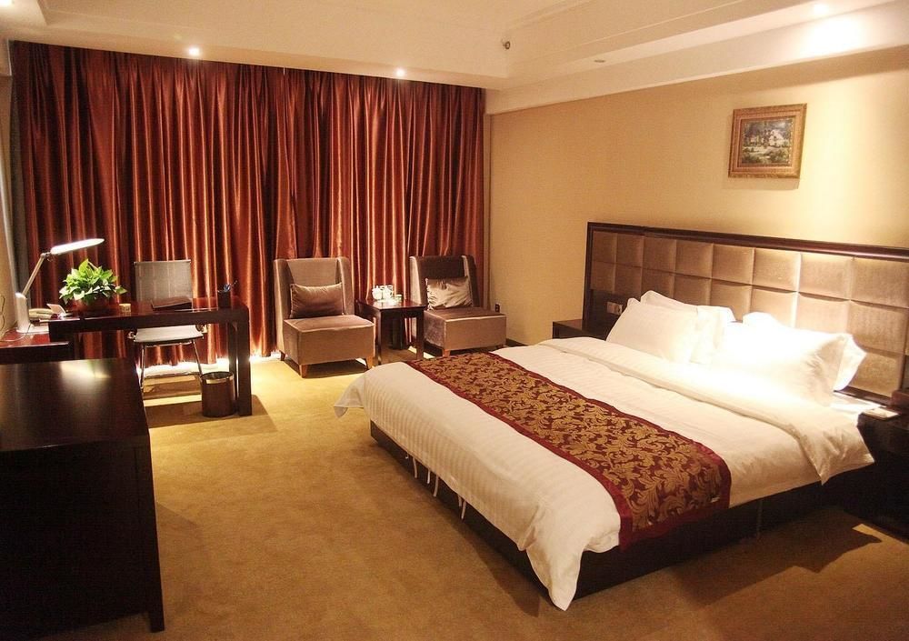 Weishi International Hotel Qing Zhou Exteriér fotografie