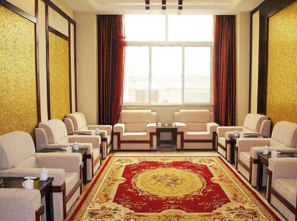 Weishi International Hotel Qing Zhou Exteriér fotografie